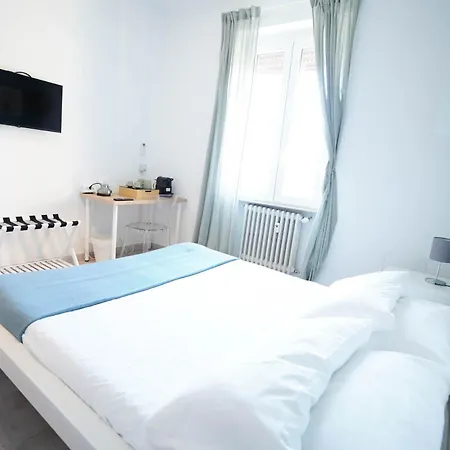 Bed & Breakfast Salotto Tiburtino 3*